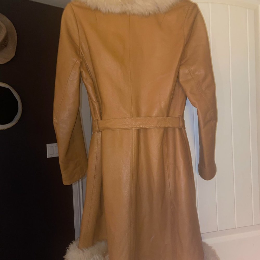 VINTAGE fur jacket - Picture 9 of 13
